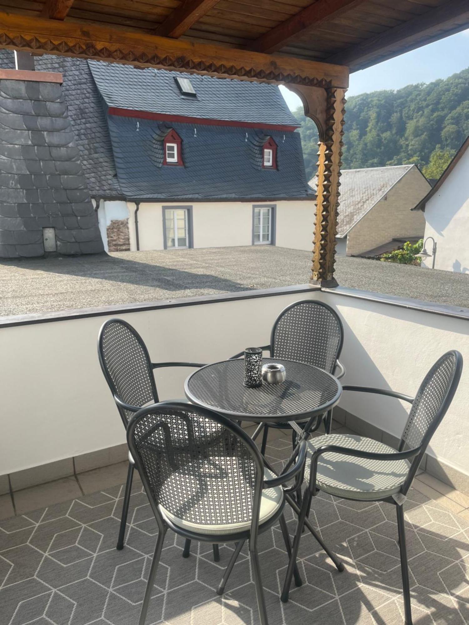 Wein- Und Gaestehaus M. Bai Mesenich Esterno foto