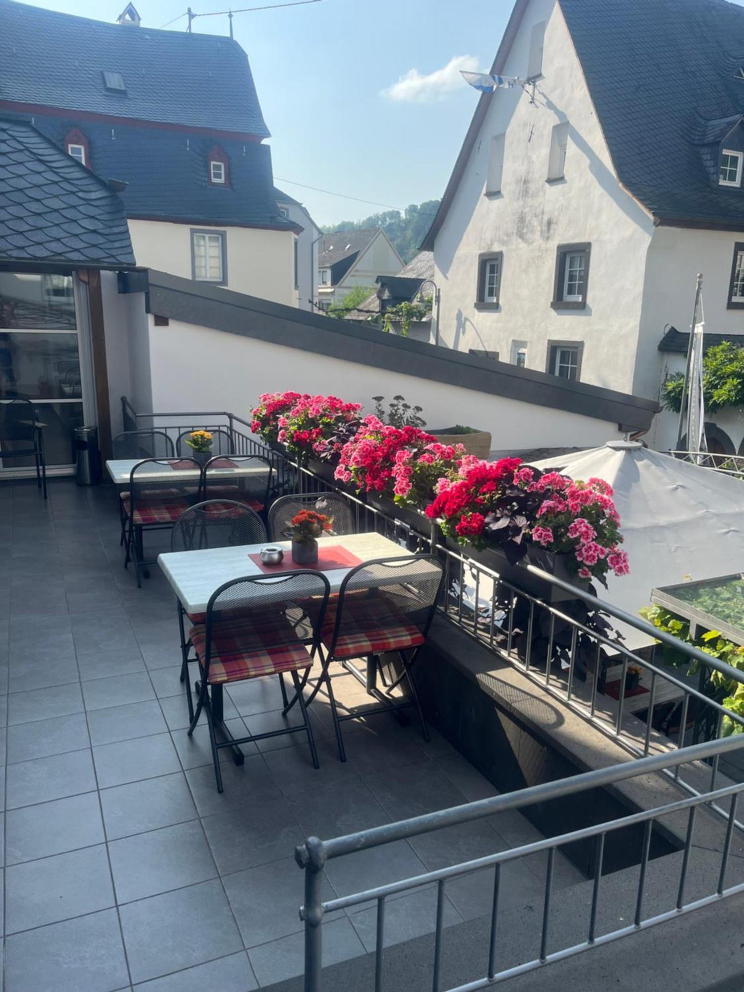 Wein- Und Gaestehaus M. Bai Mesenich Esterno foto